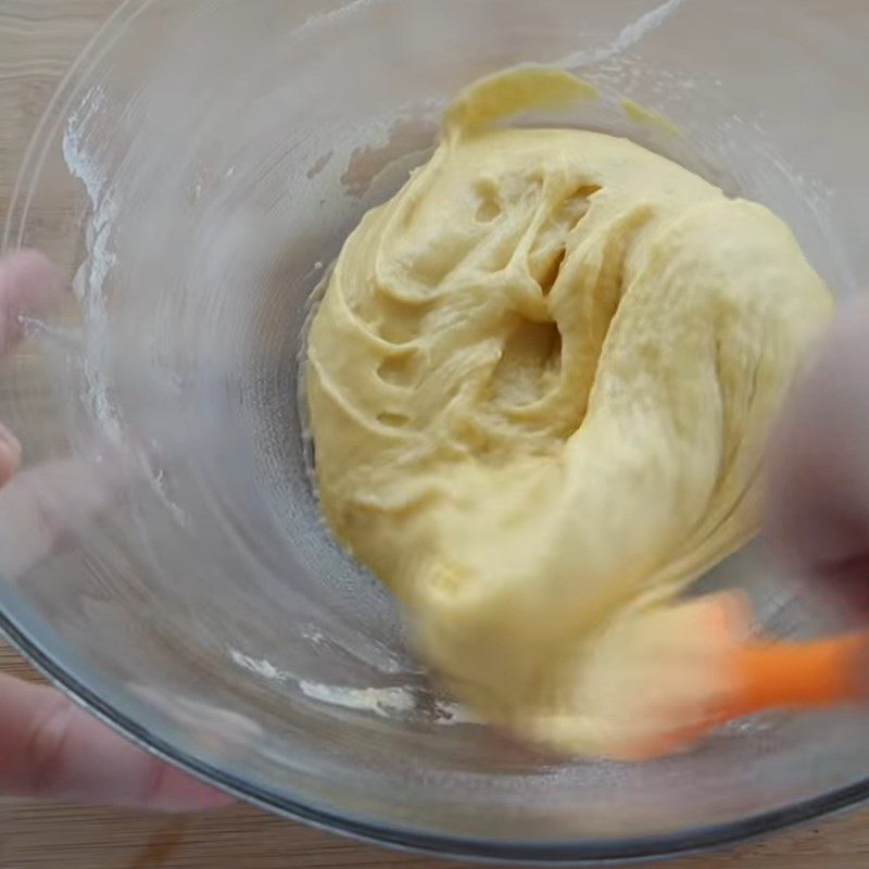 Step 1 Mix cake batter for steamed milk sponge cake