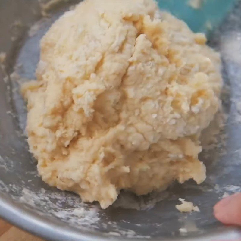 Step 1 Mixing the dough for Papparoti Bread using a steamer