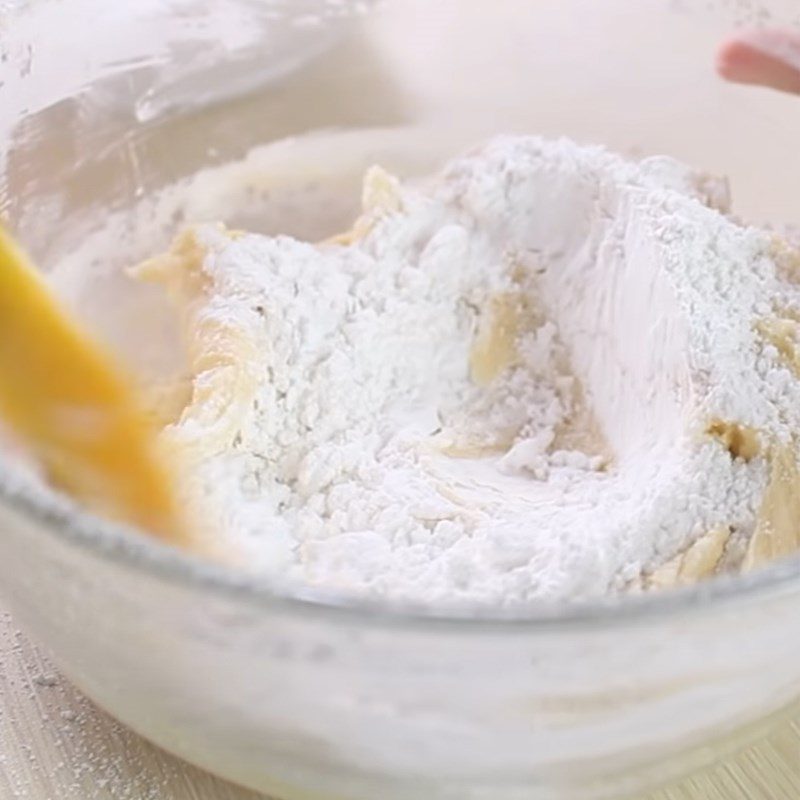 Step 2 Mix the dough Deep-fried doughnut