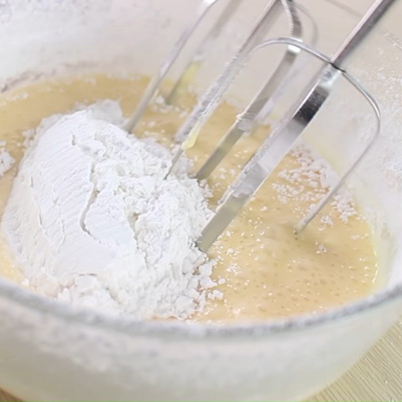 Step 2 Mix the dough Deep-fried doughnut