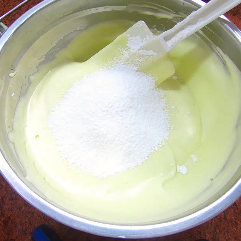 Step 3 Mixing the cake batter Pandan chiffon cake