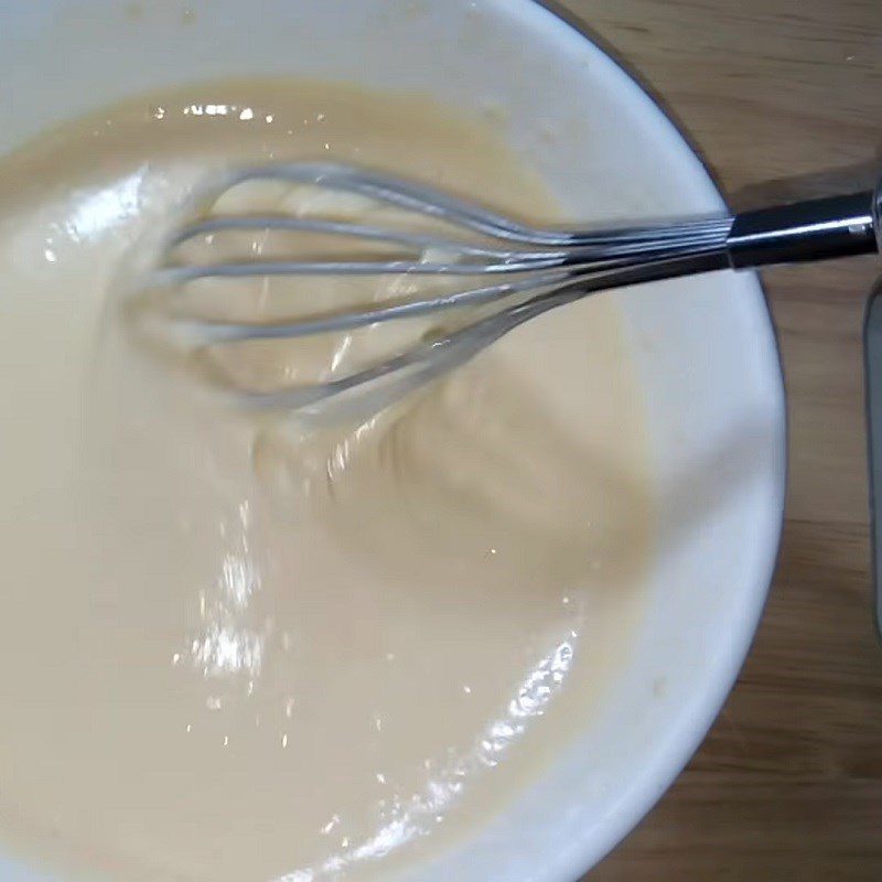 Step 2 Mixing the cake batter Bánh phèn la