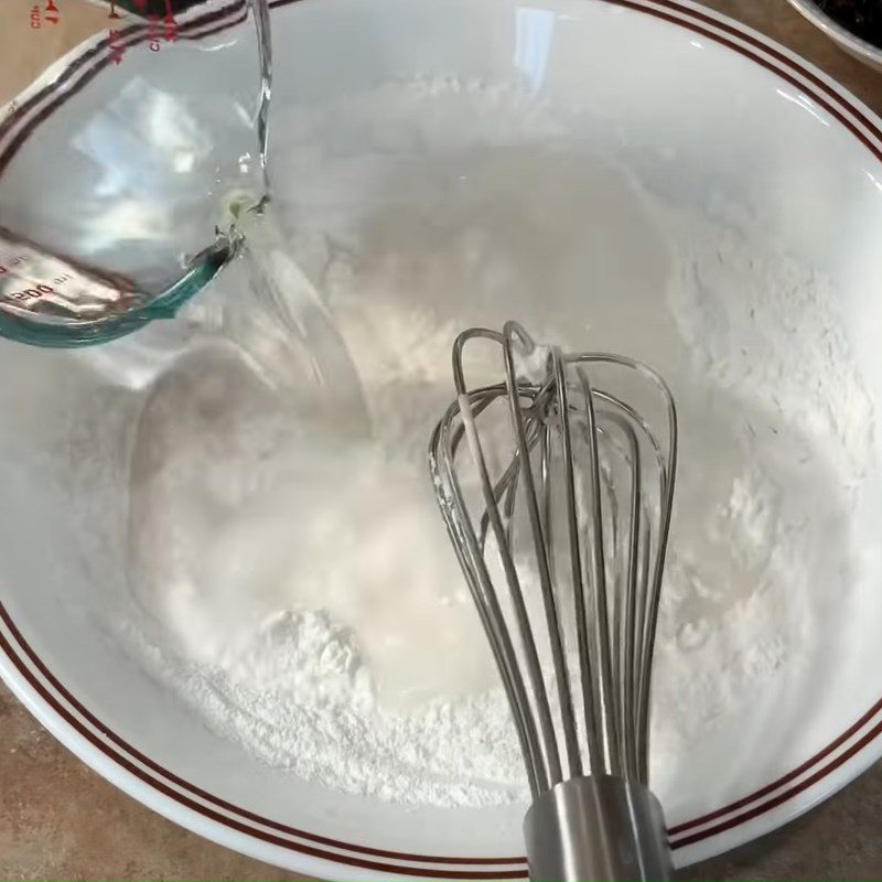 Step 1 Mixing the batter for Hot Savory Bánh Đúc from Glutinous Rice Flour