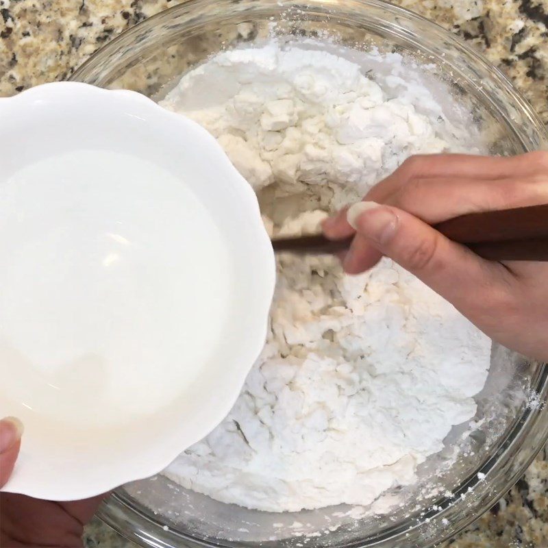 Step 3 Mixing the cake dough for orange cake with red bean filling