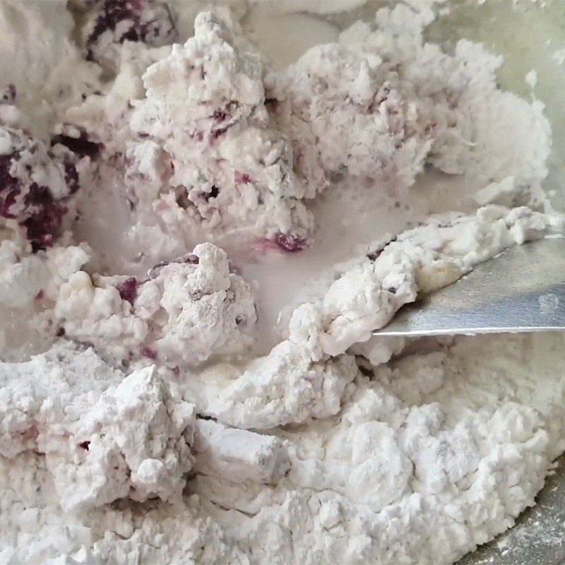 Step 3 Mixing the cookie dough Purple sweet potato cookies