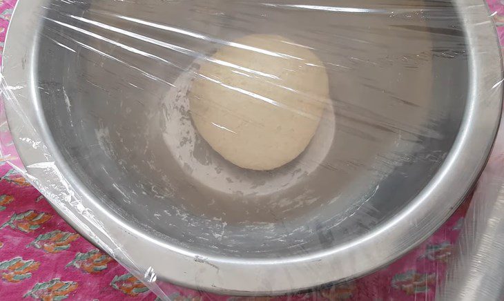 Step 2 Mix the dough and let it rise for pumpkin bao