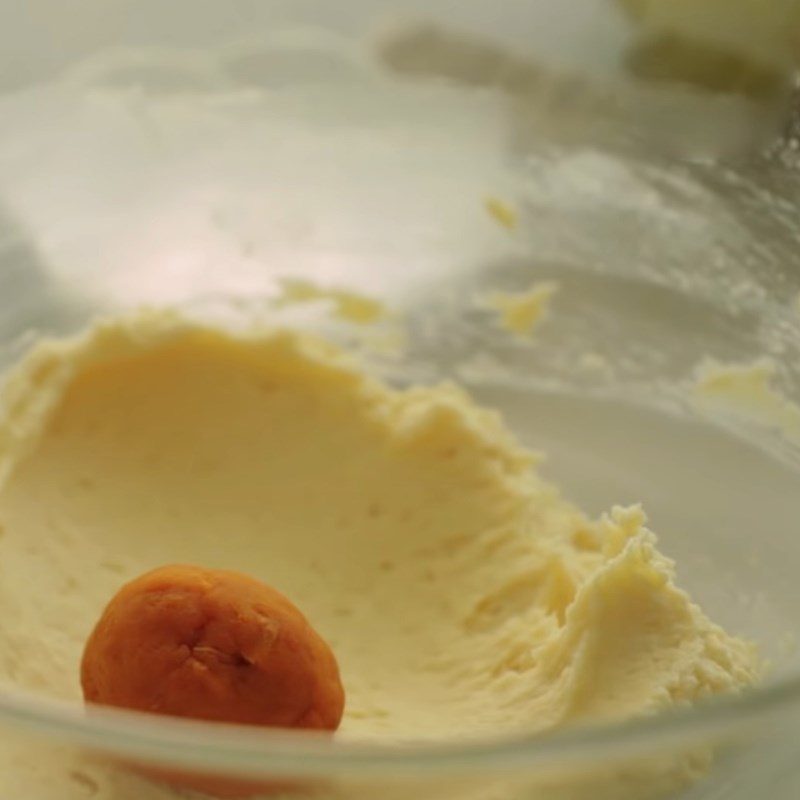 Step 3 Mix dry ingredients Pumpkin-shaped cake