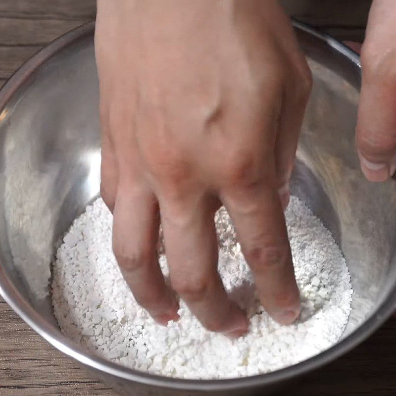 Step 2 Mix the glutinous rice flour for Injeolmi bingsu (rice cake bingsu)