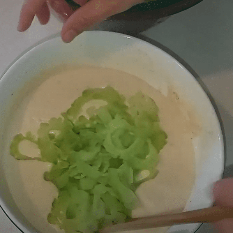 Step 2 Mixing the batter and dipping the bitter melon Crispy fried bitter melon