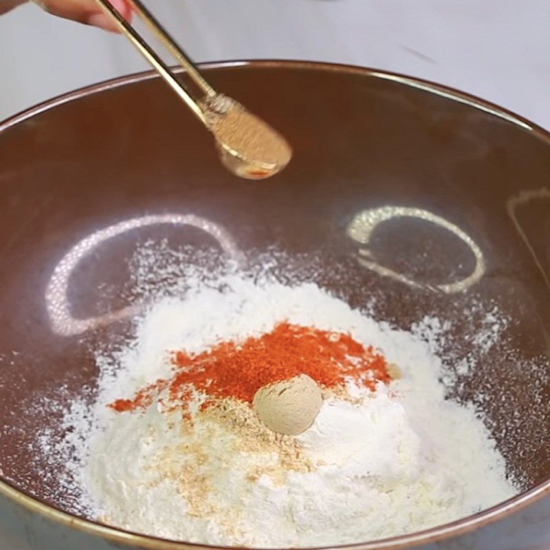 Step 2 Mix the flour for carrot chips