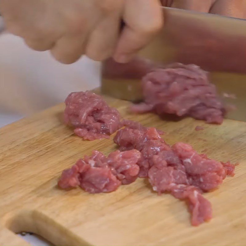 Step 1 Mix the rice and prepare the ingredients for Heart-shaped Fried Rice