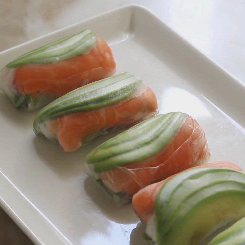 Step 5 Roll the salad Salmon avocado spring rolls