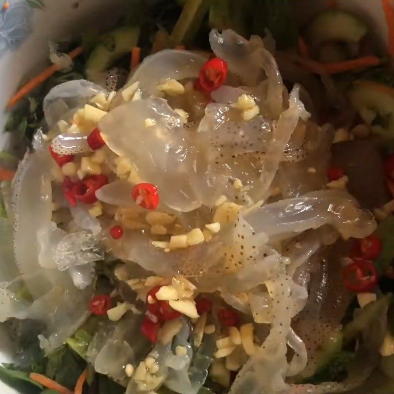 Step 3 Mix the Jellyfish and Cucumber Salad