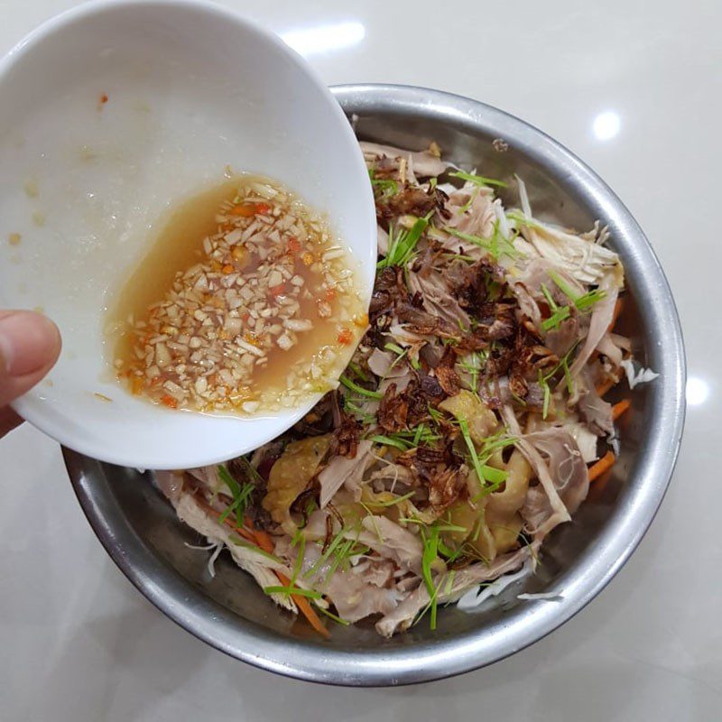 Step 4 Mixing Chicken Cabbage Salad Chicken Cabbage Salad