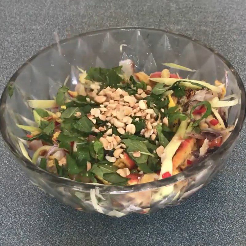 Step 5 Mix the salad with cashew fruit and dried fish Salad with cashew fruit and dried fish