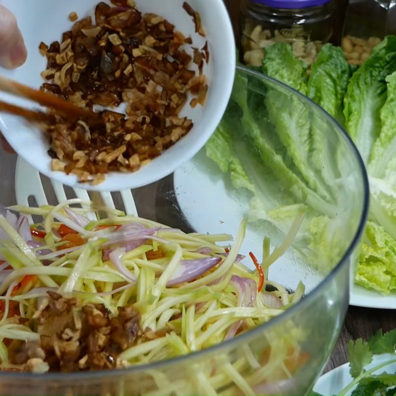 Step 6 Mix the salad and complete Dried shrimp mango salad