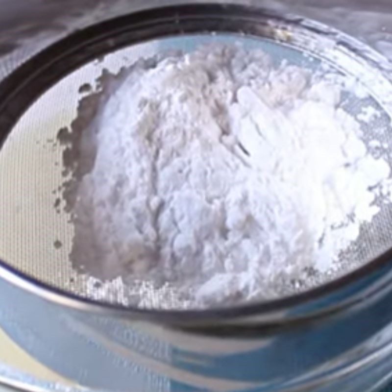 Step 3 Mix the flour mixture Black sesame cake