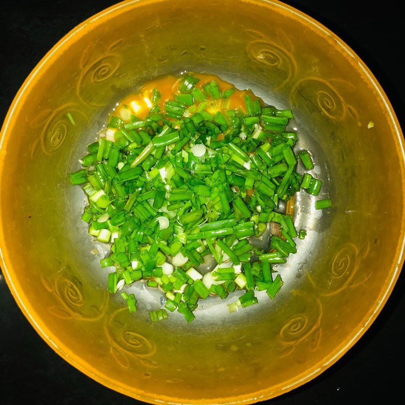 Step 4 Mix the frying batter Fried squash flower stuffed with meat