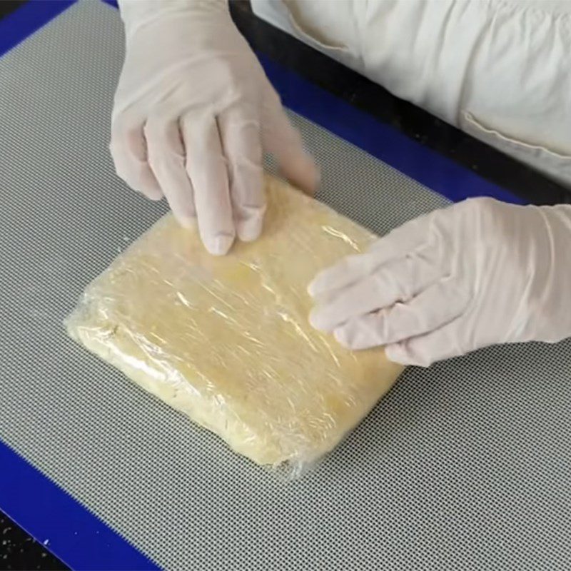 Step 2 Mix the flour and butter mixture Fruit tart with a basket shape