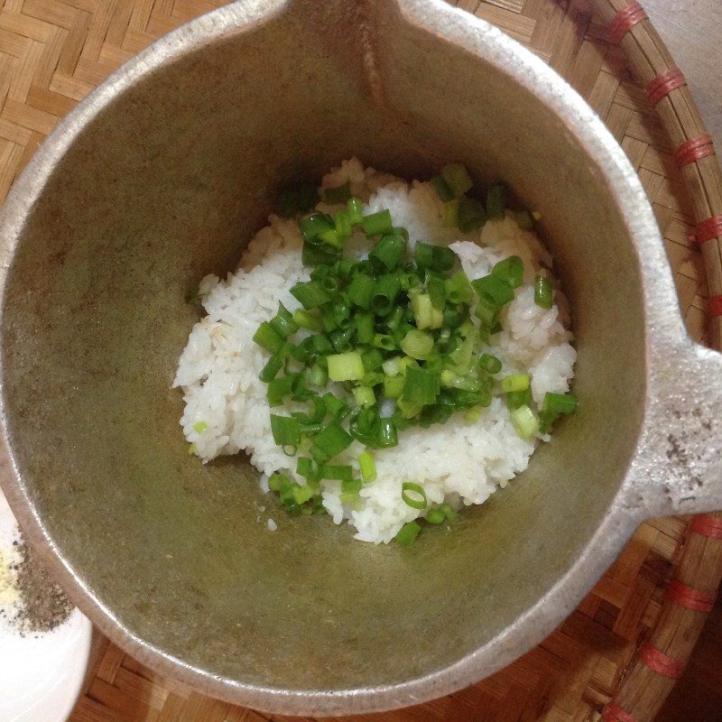 Step 2 Mixing the leftover rice with pork floss Fried Rice with Pork Floss from leftover rice