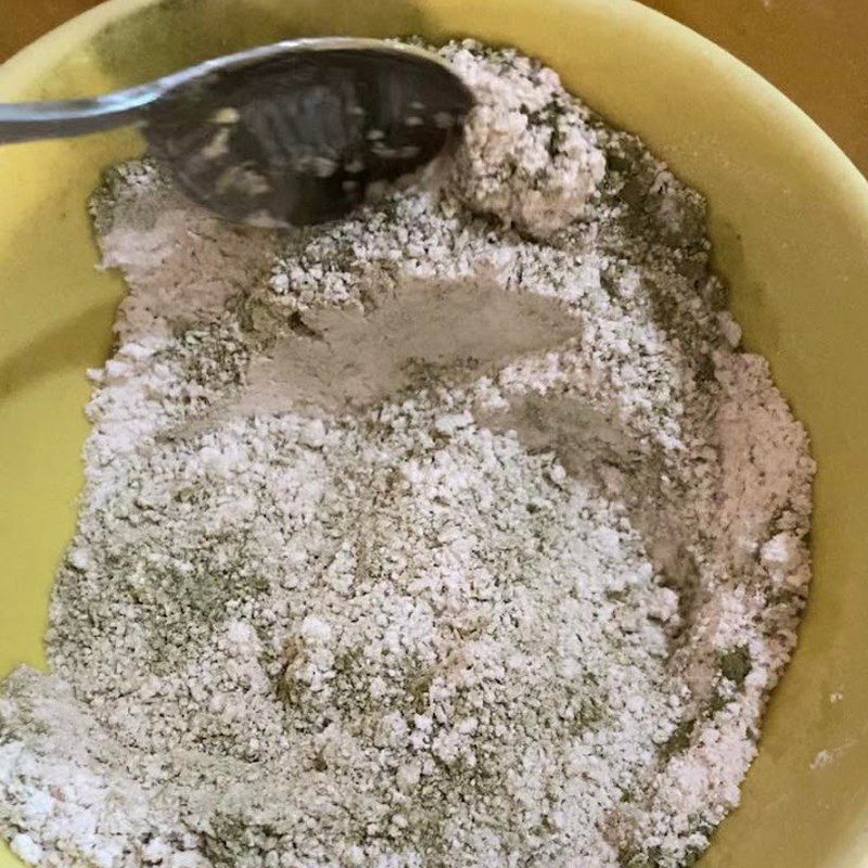 Step 1 Mix the dry ingredients for green tea biscotti using an air fryer