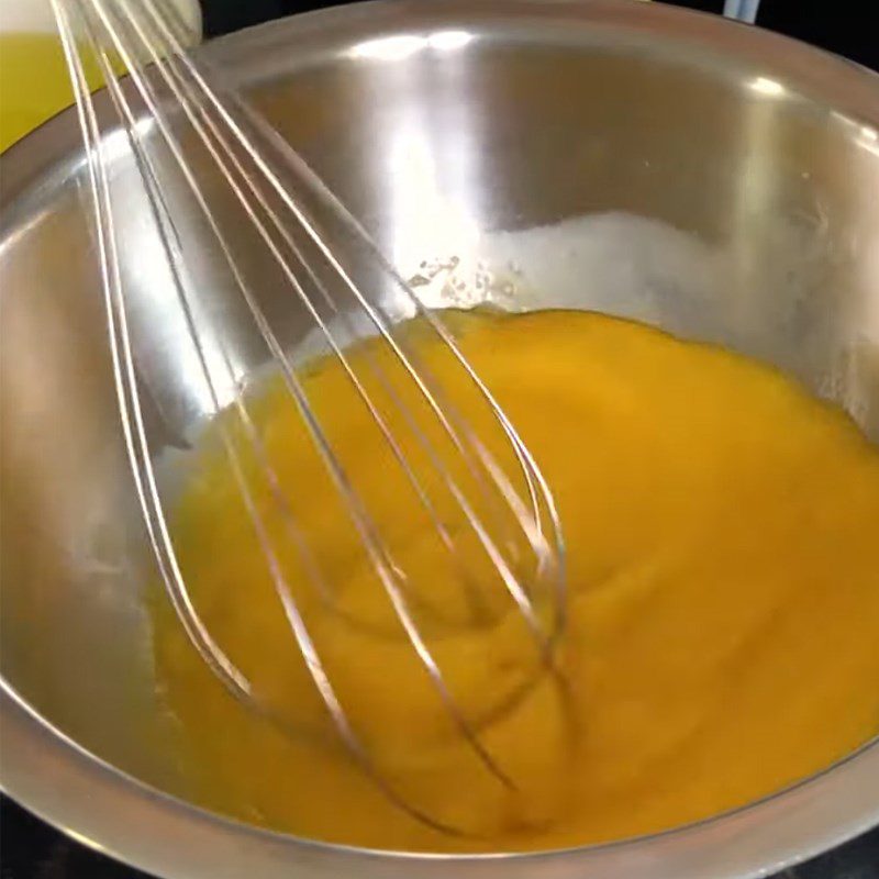 Step 2 Mix the egg and milk mixture for flan using an air fryer