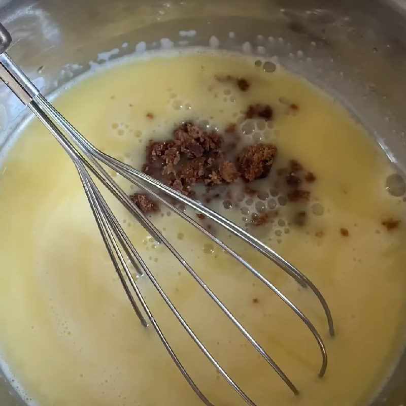 Step 1 Mix the egg and milk mixture with Kaya jam