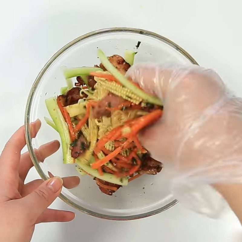 Step 4 Mix noodles with vegetables and bacon