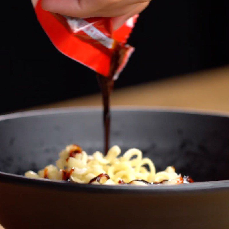 Step 3 Noodle Mixing Spicy Soft-Boiled Egg Noodles with Samyang Noodles