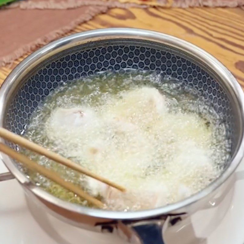 Step 3 Frying the fillet of red tilapia with Hong Kong pink salt served with fillet fish (Recipe from the TikTok channel Cooking with TasteVN)