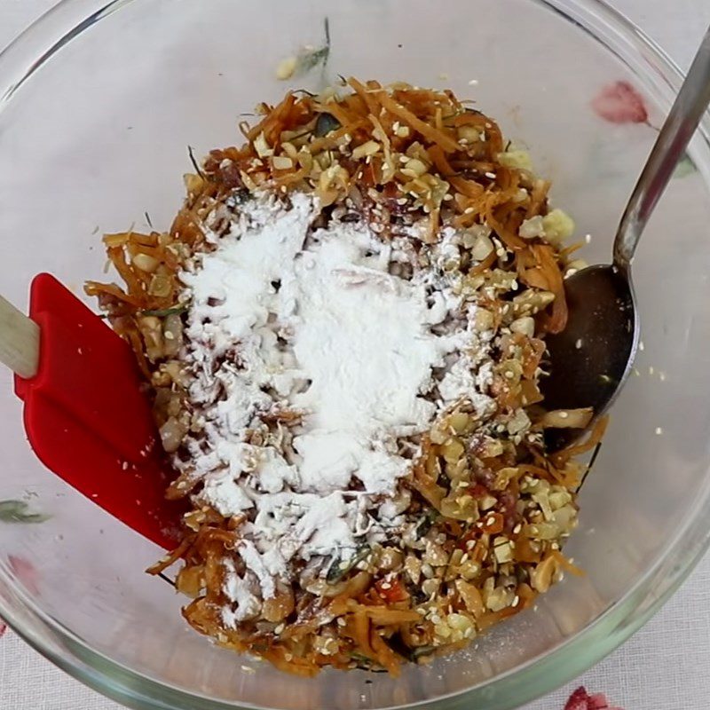 Step 2 Mix the filling for baked mooncakes using oatmeal flour