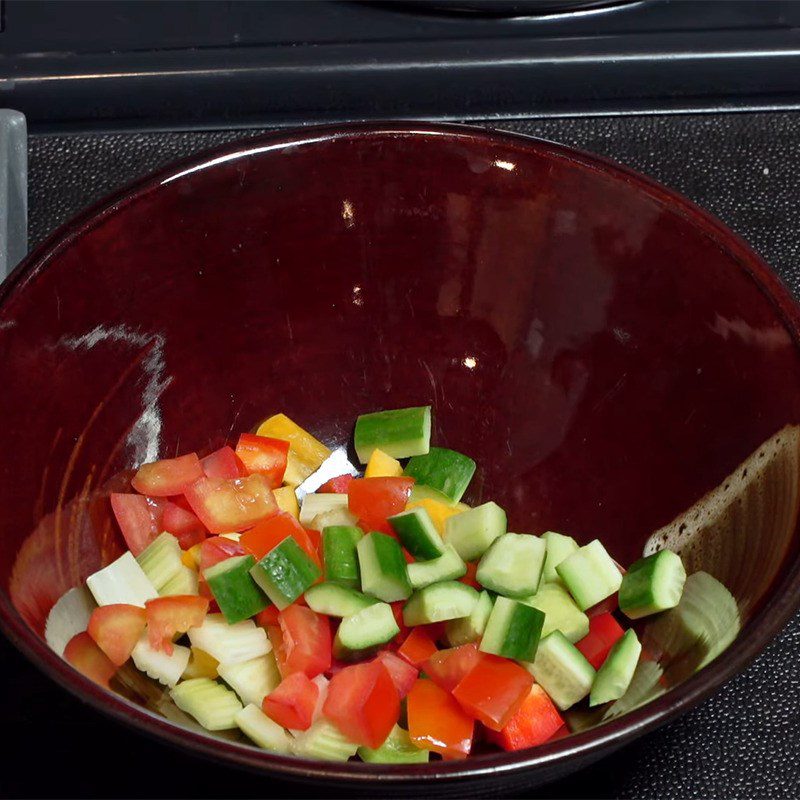 Step 3 Mixing the salad Vegetarian rainbow salad