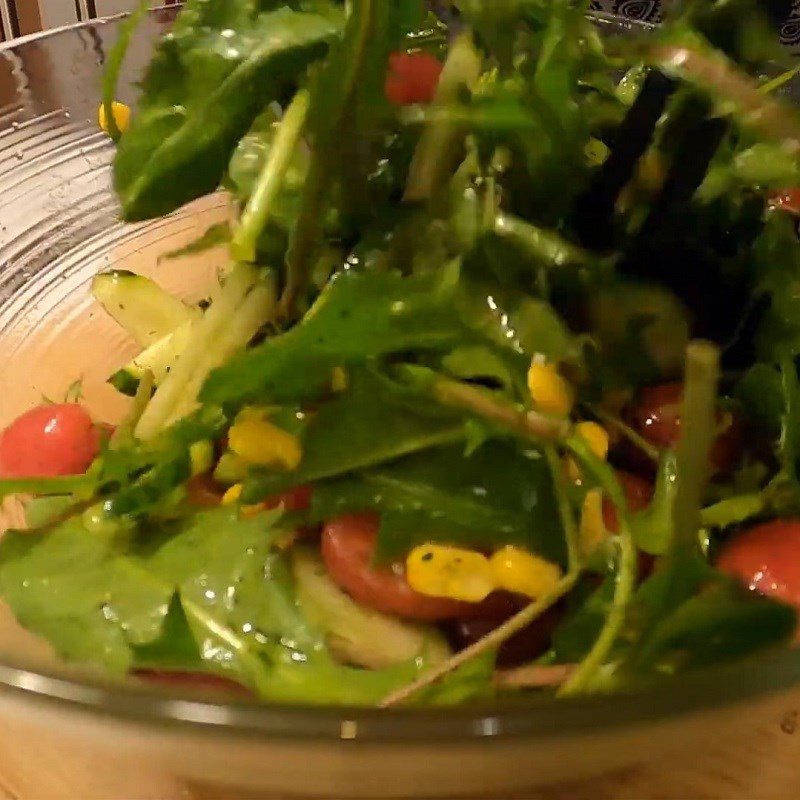 Step 3 Mixing salad Dandelion salad