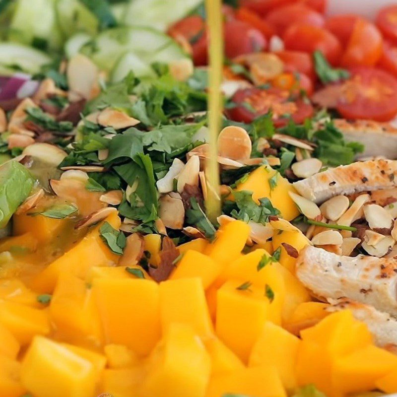 Step 4 Mix chicken salad Grilled chicken salad with mango avocado