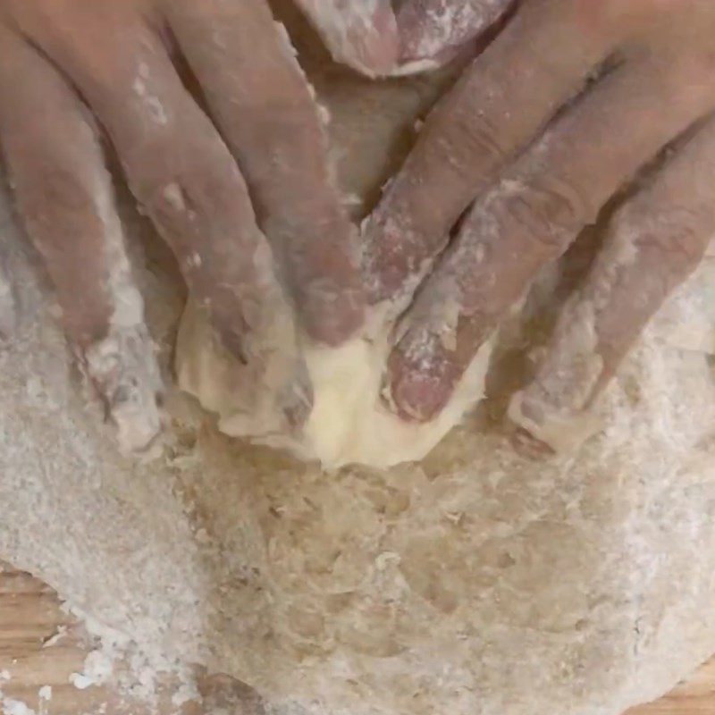 Step 2 Knead and proof the dough for Cade bread with duck eggs