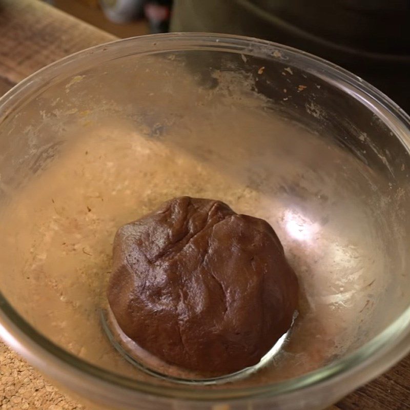 Step 4 Mixing and kneading the dough Stollen chocolate cake