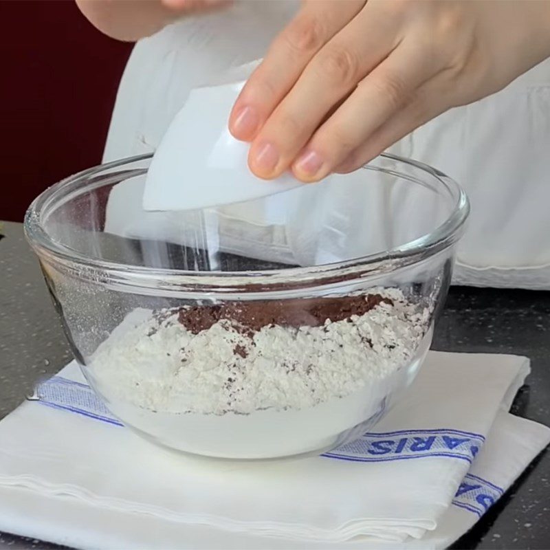 Step 2 Mix and sift the chocolate flour mixture for Mixed Fruit Tart in a Cup