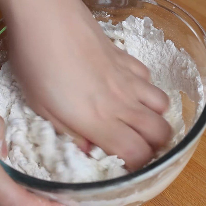 Step 2 Mixing and Proofing the Dough for Steamed Pork Dumplings