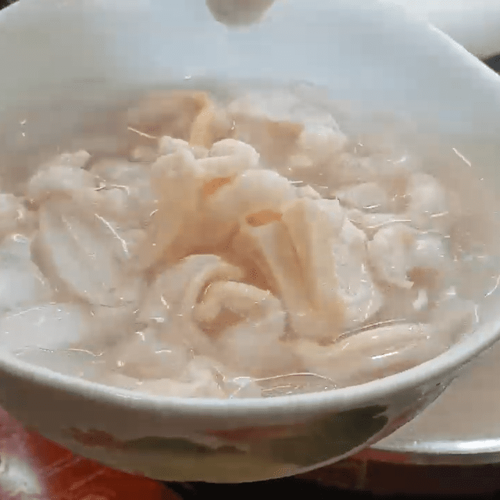 Step 2 Blanching catfish Catfish salad with bean sprouts