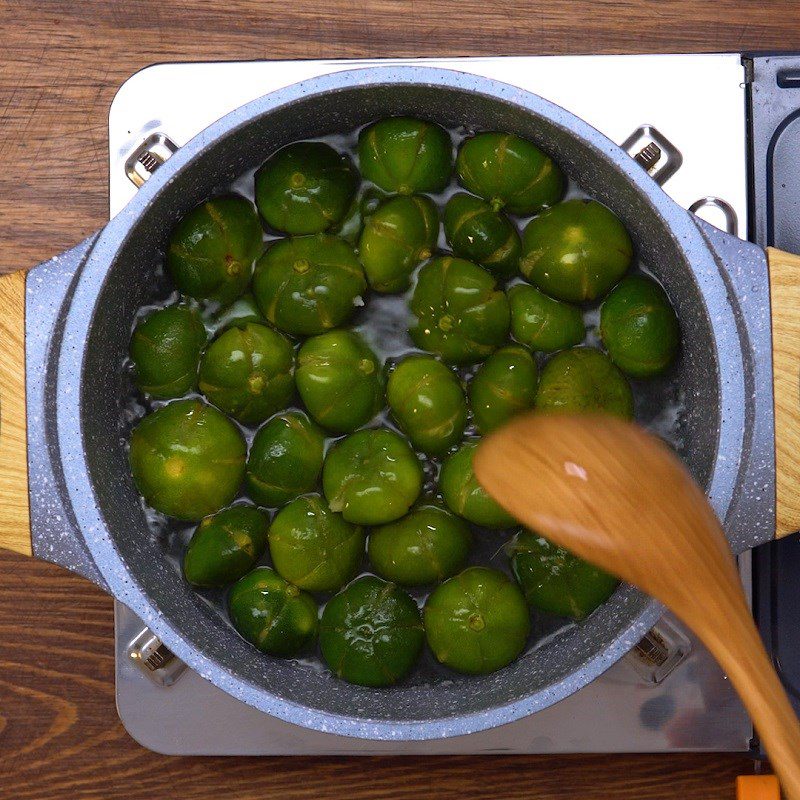 Step 2 Blanch the kumquats for kumquat jam