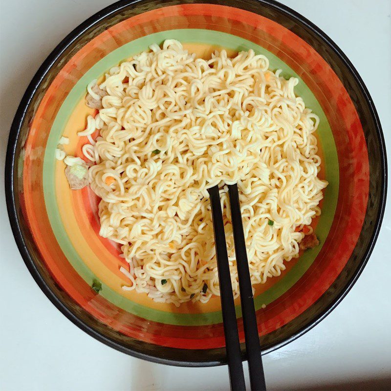 Step 2 Blanching and Marinating Noodles Stir-fried Noodles with Seaweed