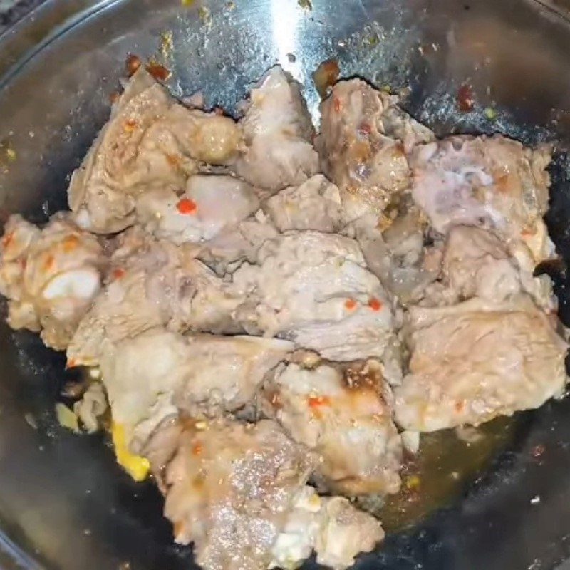 Step 2 Marinating beef bones Beef bone soup with mushrooms (Korean beef bone soup)