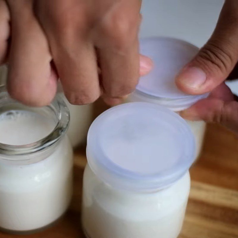 Step 4 Making yogurt with a rice cooker Yogurt from fresh milk (incubated with a rice cooker)