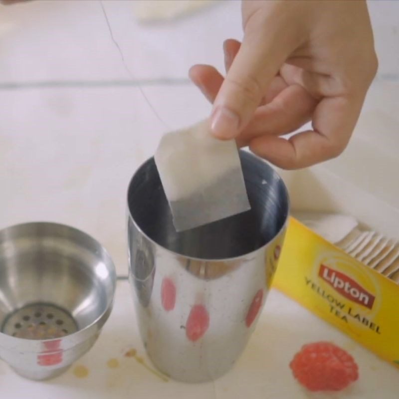 Step 1 Steep Lipton tea for Iced Lipton Milk Tea