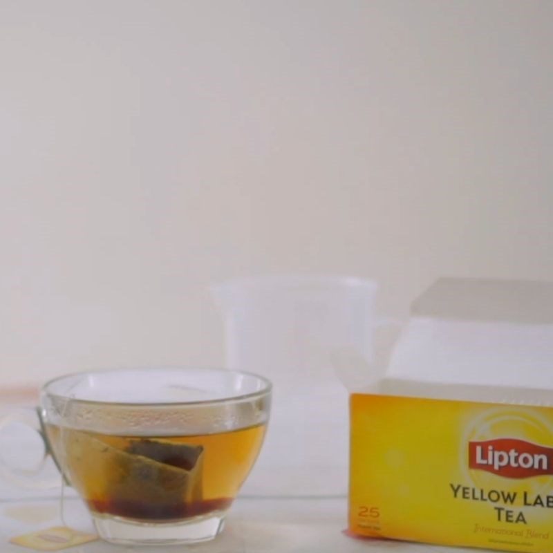 Step 1 Steep Lipton tea Hot Lipton milk tea