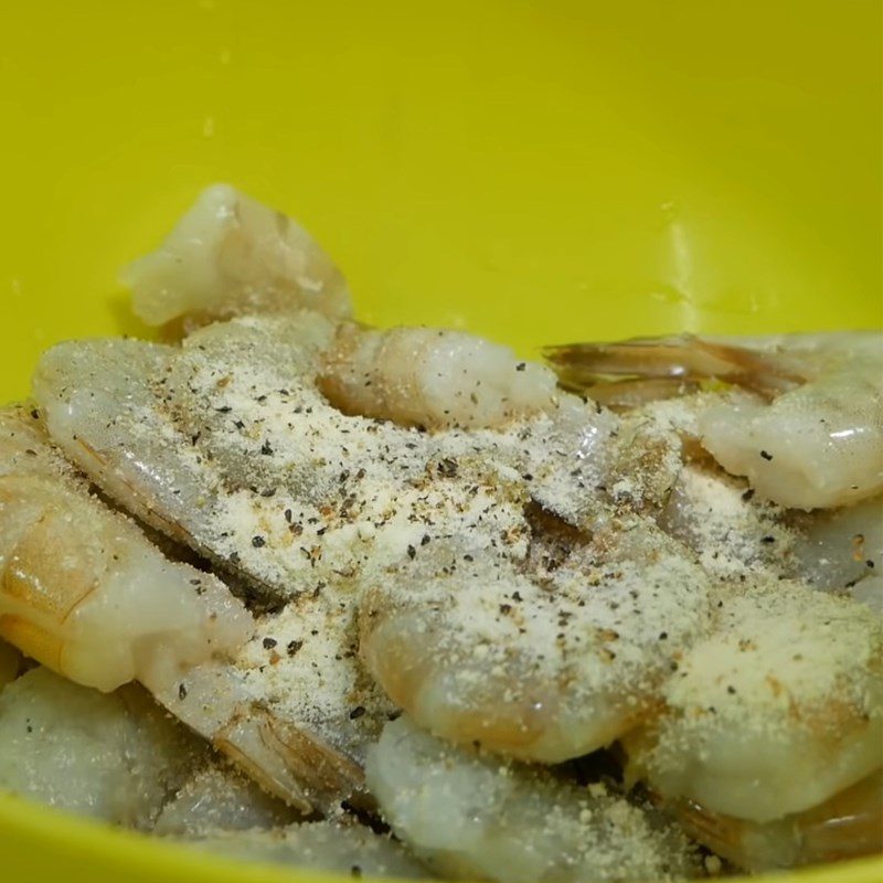 Step 2 Marinate the shrimp Taro Shrimp Cakes