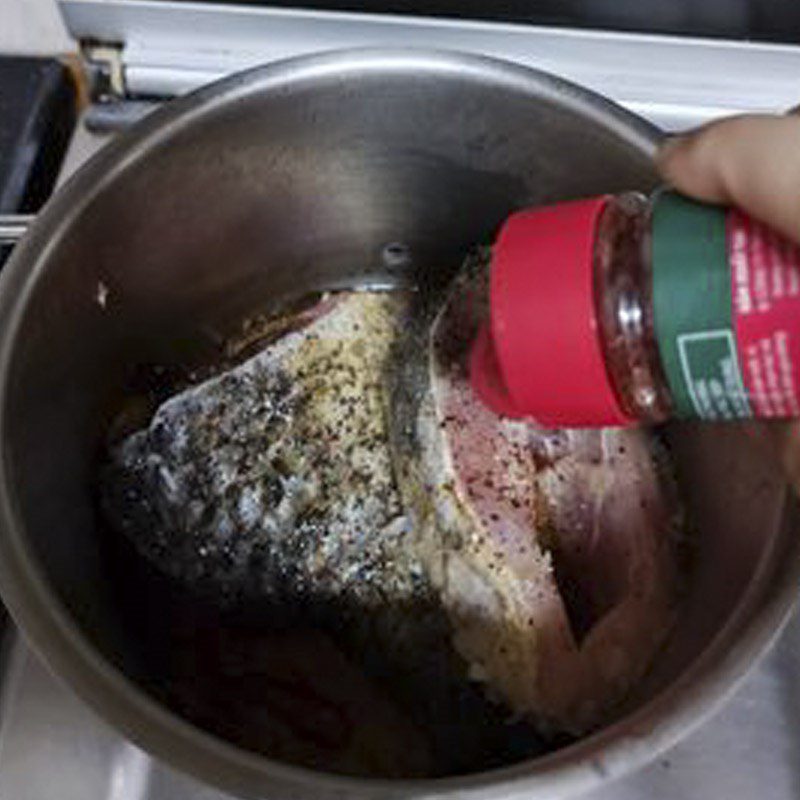 Step 2 Marinate the fish Fish braised with figs