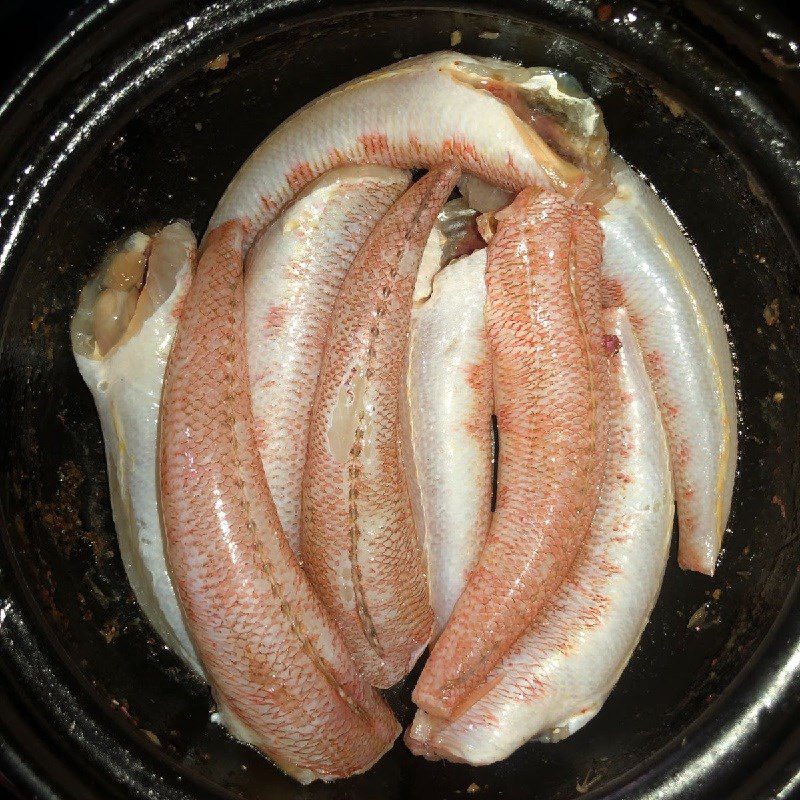 Step 2 Marinate the fish Goby fish with pepper