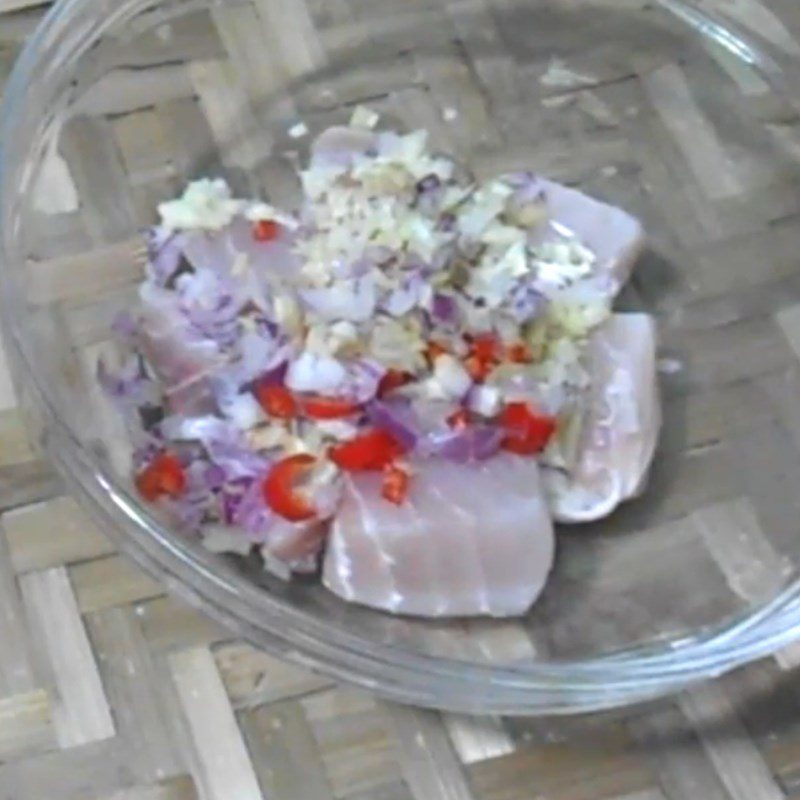 Step 2 Marinate the fish Fried swordfish with lemongrass and chili