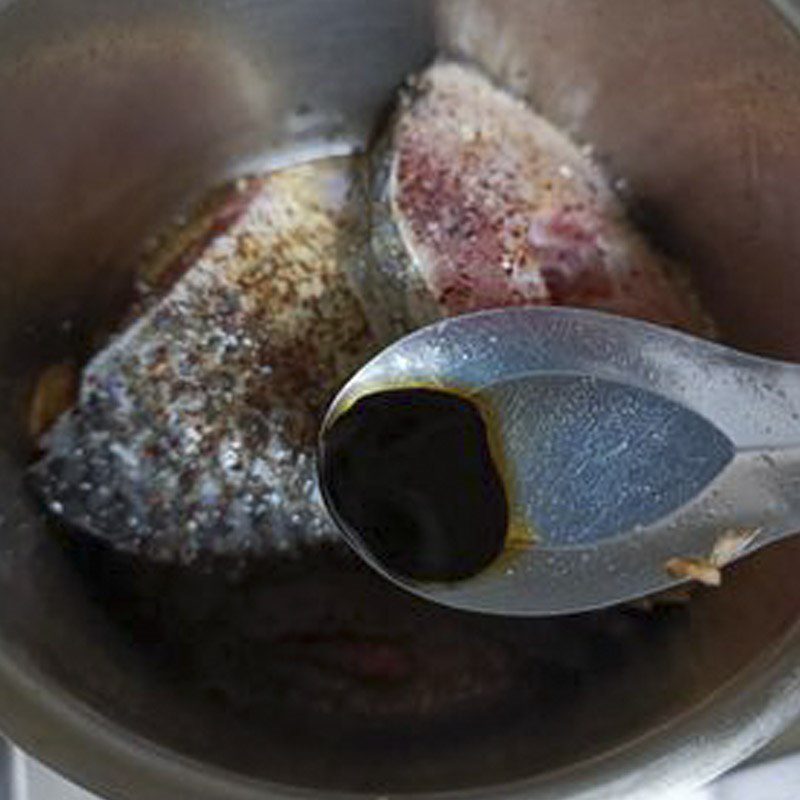 Step 2 Marinate the fish Fish braised with figs